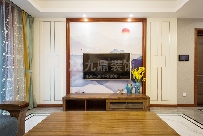 電視背景墻的軟裝設(shè)計讓客廳變得“高端、大氣、上檔次”